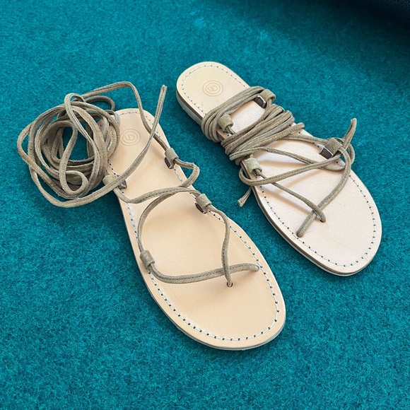 Urban Outfitters- Beige Gladiator Strappy Sandals - Picture 2 of 3